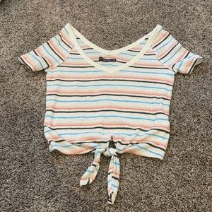 Abrocrombie And Fitch Cropped Tee